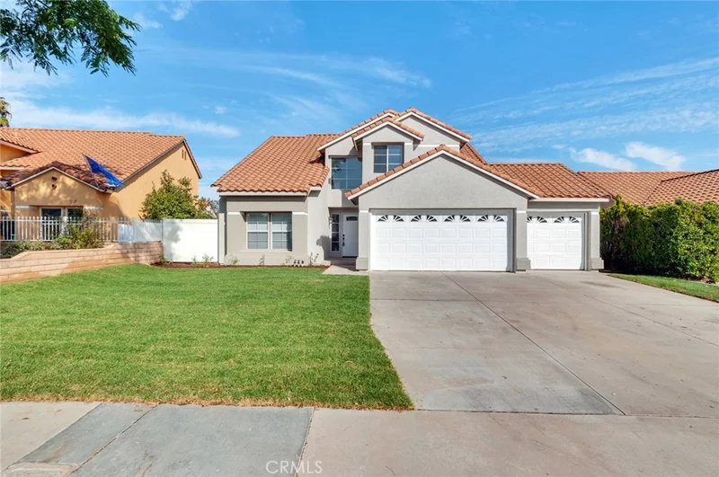 8718 Oakthorn, Riverside, CA 92508