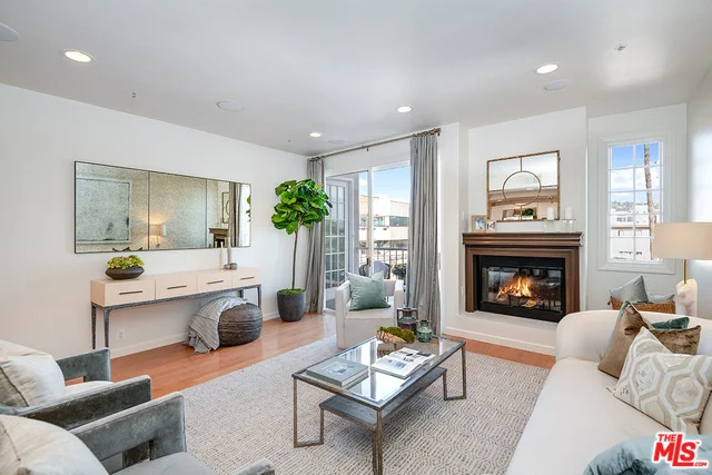855 Wooster #408, Los Angeles, CA 90035