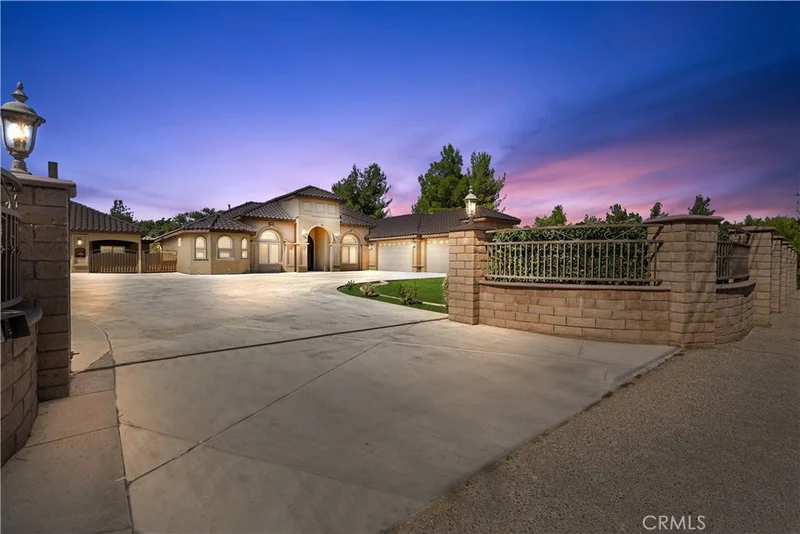 8588 Pico, Hesperia, CA 92345
