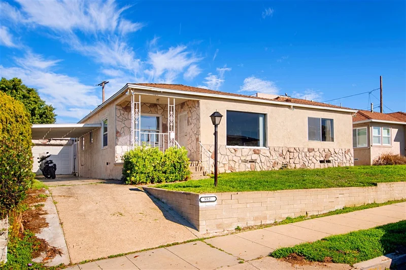 5521 Las Alturas Ter, San Diego, CA 92114