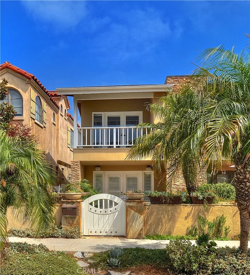 428 Heliotrope #1, Corona Del Mar, CA 92625