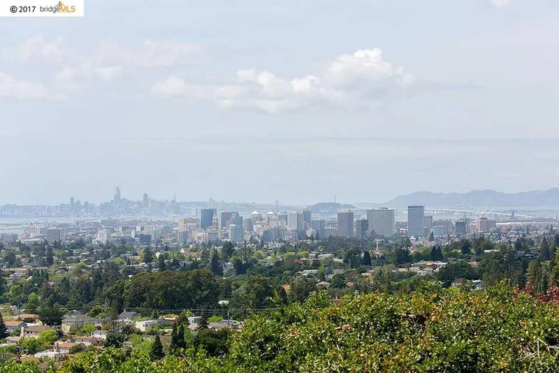 4263 Wilshire Blvd, Oakland, CA 94602