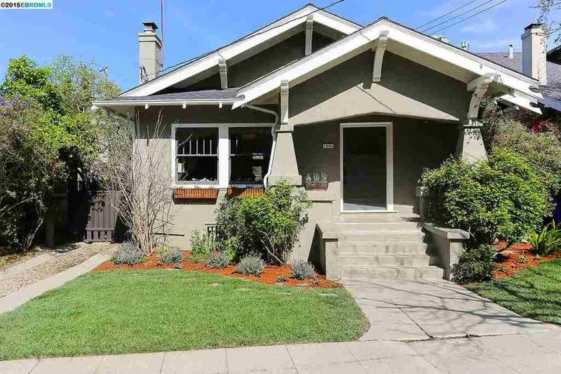 1049 Harvard Rd, Piedmont, CA 94610
