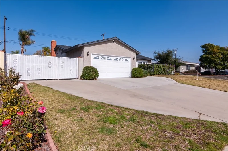 5582 Deodar, Montclair, CA 91763