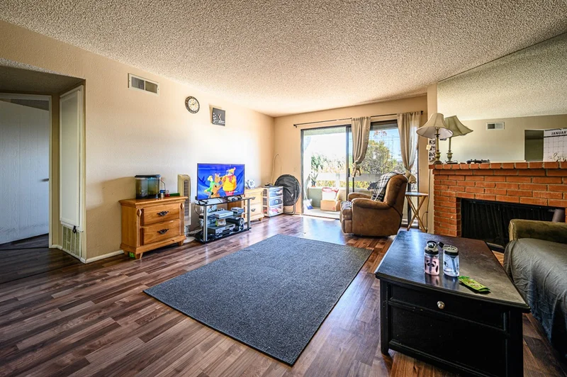 1040 Washington Ave #38, Escondido, CA 92025