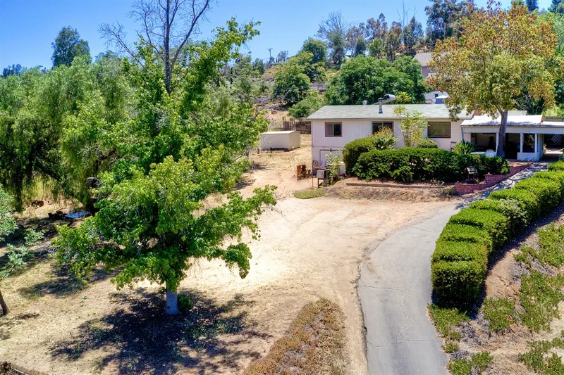 11440 Posthill Place, Lakeside, CA 92040