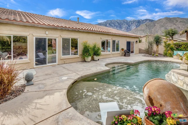 876 Mira Grande, Palm Springs, CA 92262