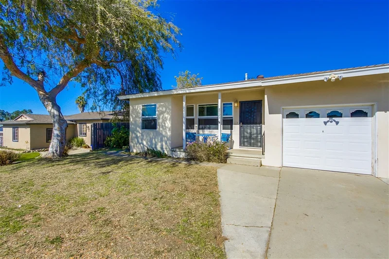8724 Van Horn St., La Mesa, CA 91942