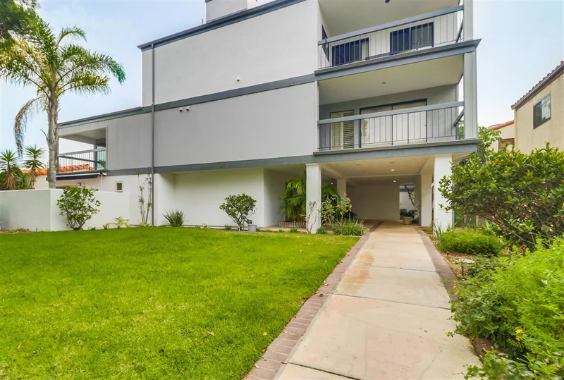 911 E Avenue #101, Coronado, CA 92118