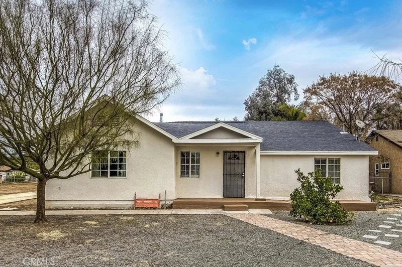 10457 Robinson, Riverside, CA 92505