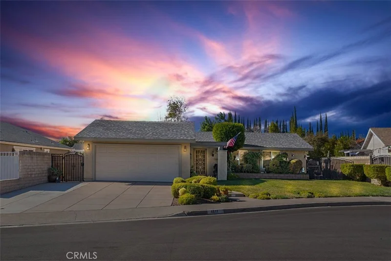 4611 Via De La Luna, Yorba Linda, CA 92886