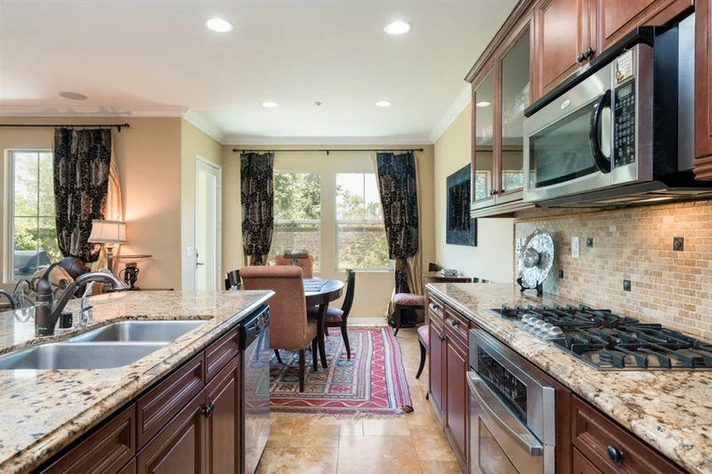 8501 Christopher Ridge Ter, San Diego, CA 92127