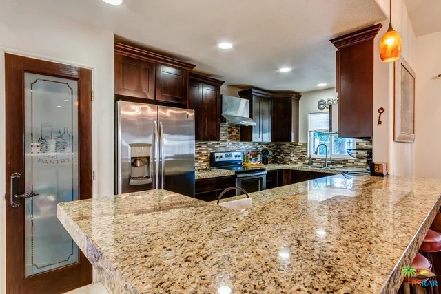 51422 Calle Iloilo, La Quinta, CA 92253
