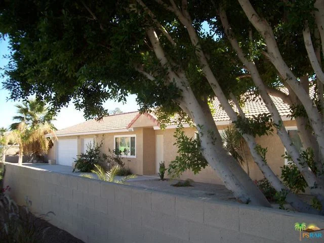 2525 Via Escuela, Palm Springs, CA 92262