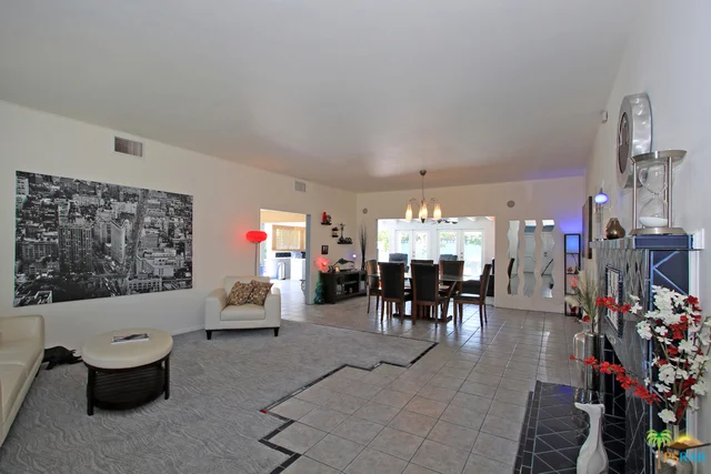 899 Riverside, Palm Springs, CA 92264