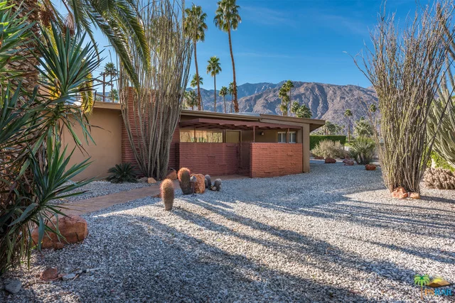 1009 Paseo De Marcia, Palm Springs, CA 92264