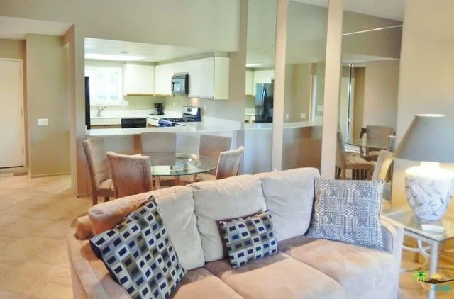 1134 Tiffany, Palm Springs, CA 92262