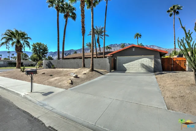 911 Biskra, Palm Springs, CA 92262