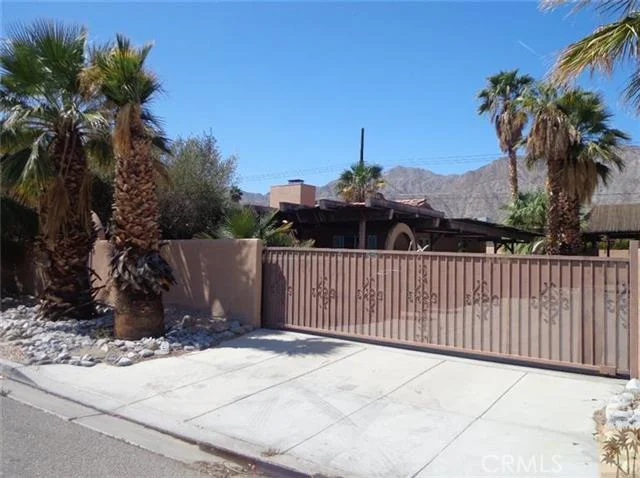 52379 Avenida Mendoza, La Quinta, CA 92253