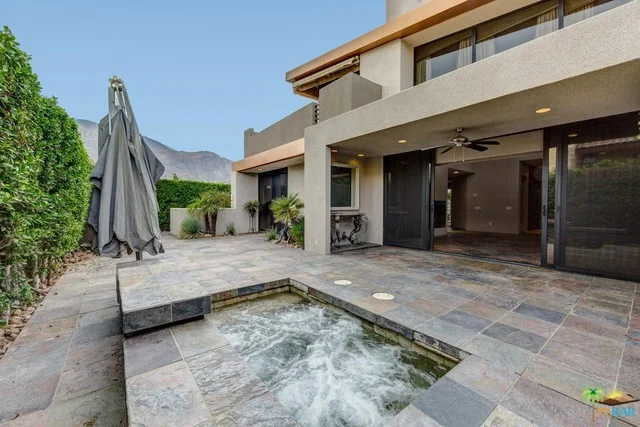 433 Avenida Caballeros, Palm Springs, CA 92262