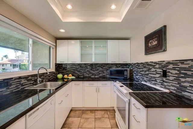 2600 Palm Canyon #25, Palm Springs, CA 92264