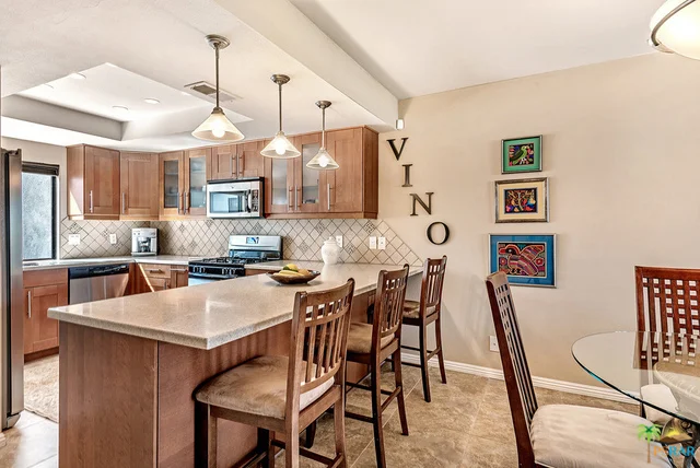1002 Saint George, Palm Springs, CA 92264