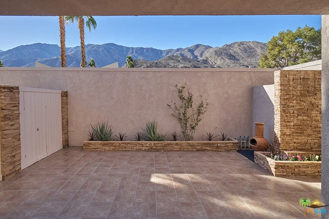 2696 Sierra Madre #A1, Palm Springs, CA 92264