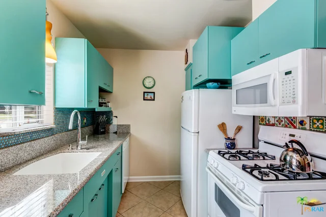 2290 Palm Canyon #6, Palm Springs, CA 92264