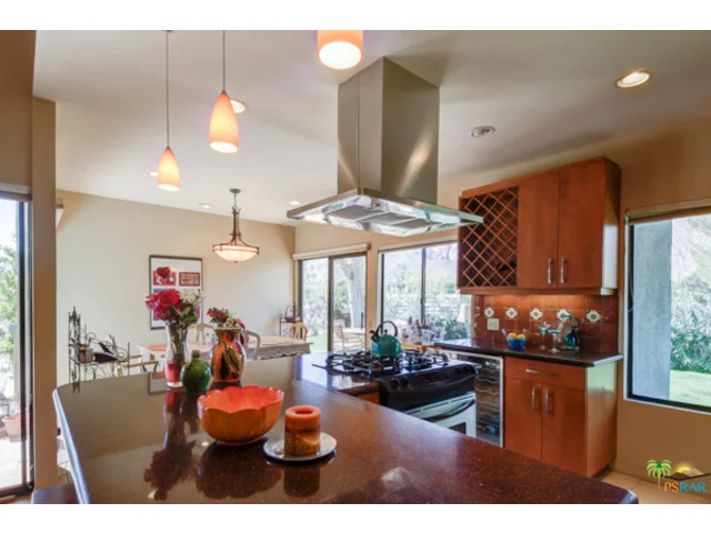 1121 Tiffany, Palm Springs, CA 92262