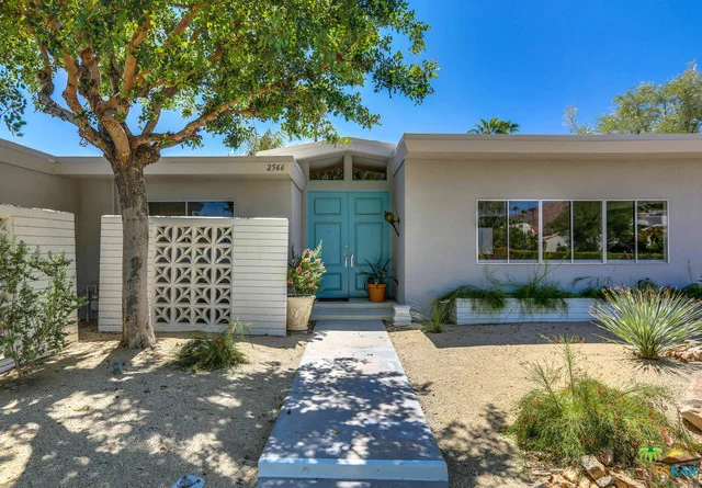 2566 Sierra Madre, Palm Springs, CA 92264