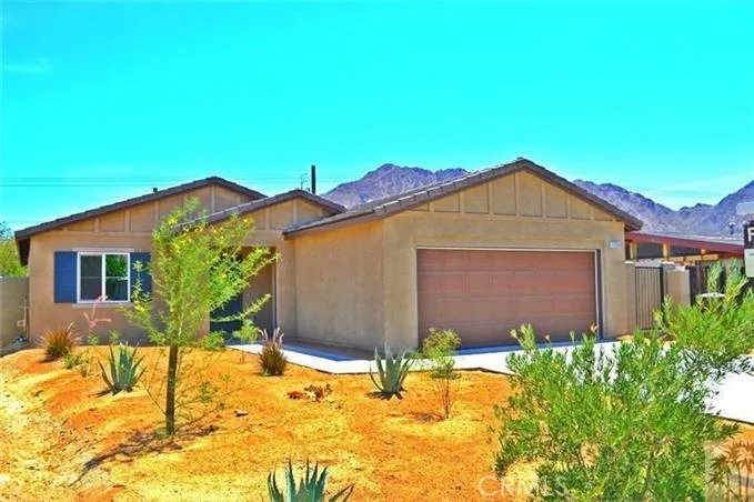 52390 Avenida Velasco, La Quinta, CA 92253