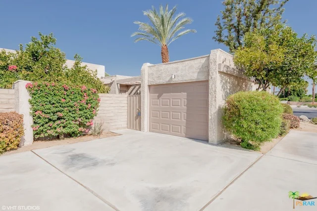 855 Calle De Pinos, Palm Springs, CA 92262