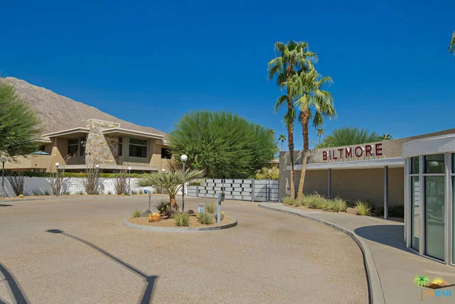 780 Palm Canyon #201, Palm Springs, CA 92264
