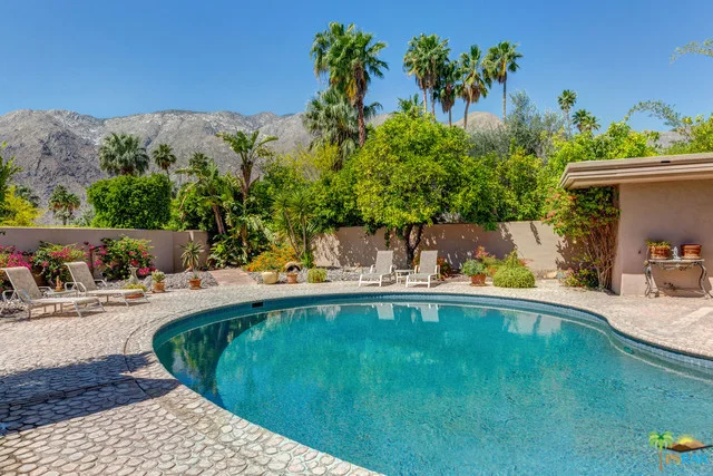302 Vereda Norte, Palm Springs, CA 92262