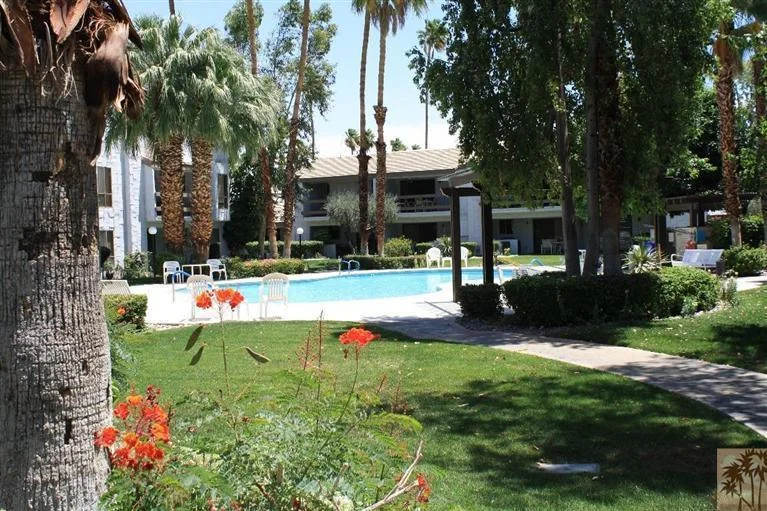 5225 Waverly #64, Palm Springs, CA 92264