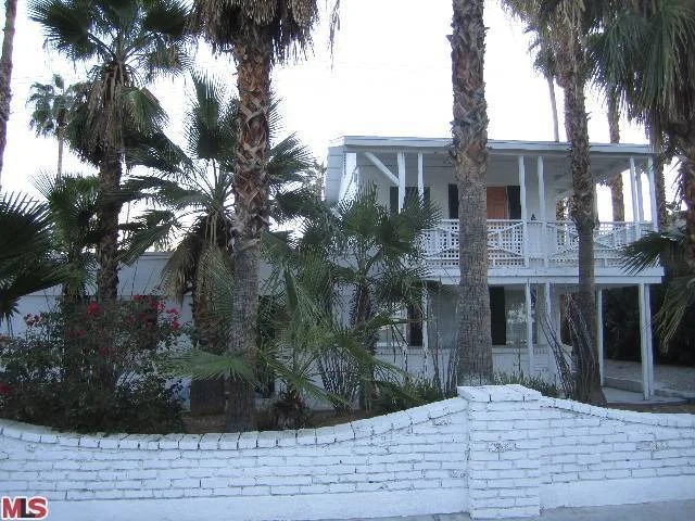 105 Canyon Rock, Palm Springs, CA 92264