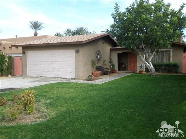 52330 Avenida Martinez, La Quinta, CA 92253