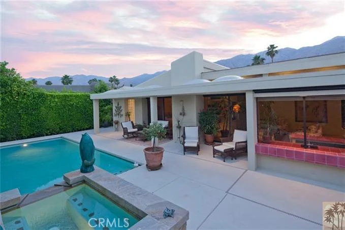 2302 Caliente, Palm Springs, CA 92264