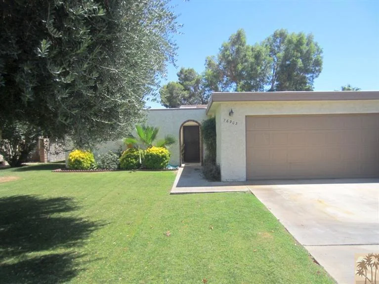 76903 New York, Palm Desert, CA 92211