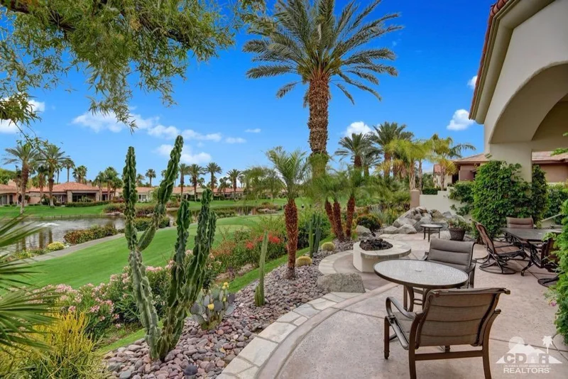 556 Mesa Grande, Palm Desert, CA 92211