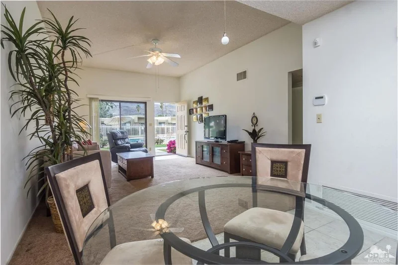 2243 Los Patos, Palm Springs, CA 92264