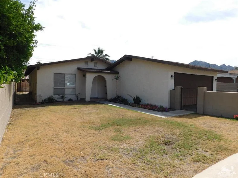 52100 Avenida Carranza, La Quinta, CA 92253