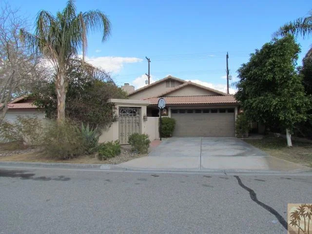 51780 Avenida Navarro, La Quinta, CA 92253