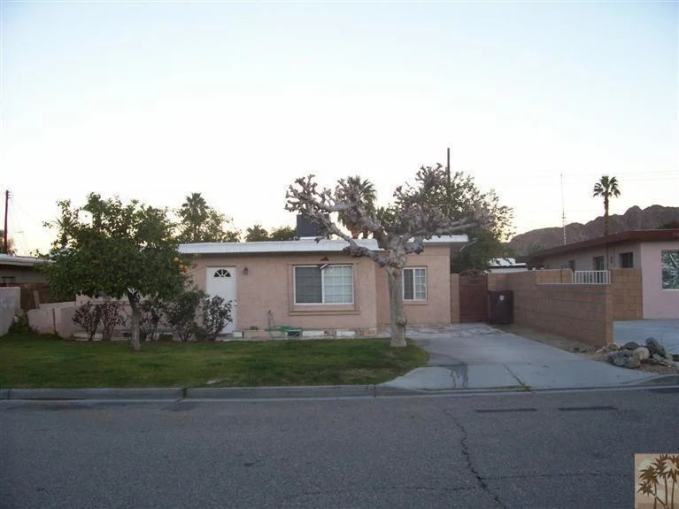 51888 Avenida Mendoza, La Quinta, CA 92253