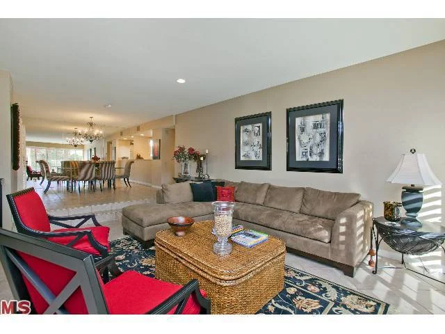 2696 Sierra Madre #F9, Palm Springs, CA 92264