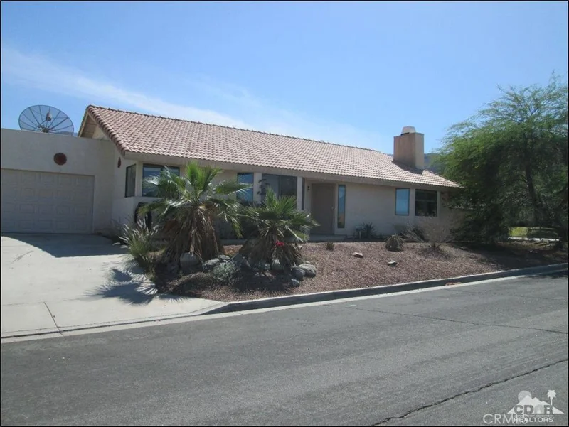 54760 Avenida Diaz, La Quinta, CA 92253