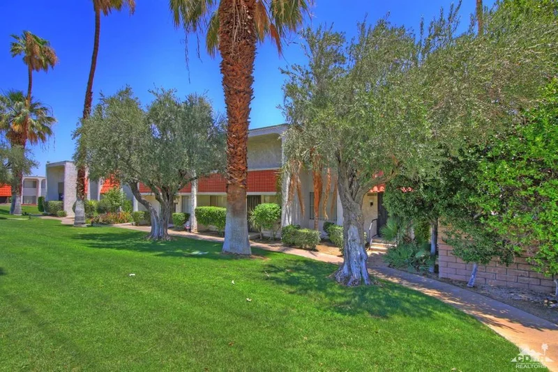 2286 Indian Canyon Drive #E, Palm Springs, CA 92262