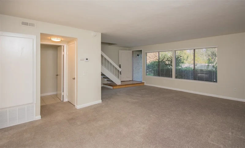 2709 Via Roberto, Carlsbad, CA 92010