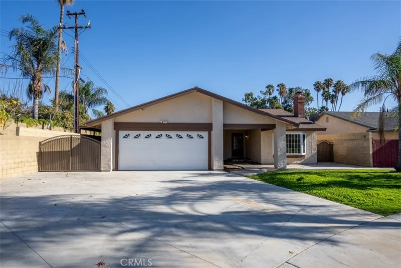 1020 London, Placentia, CA 92870