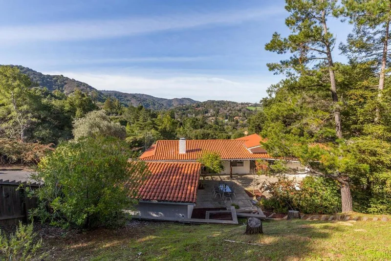 11460 Summit Wood, Los Altos Hills, CA 94022